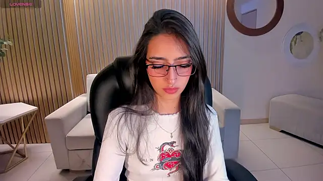 LarisaSmirnov online show from 10-22-25, 04:46