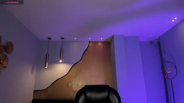 MaiaCollins online show from 11-07-25, 05:46