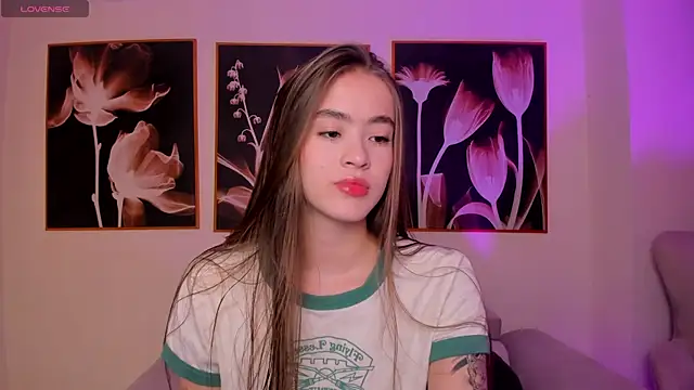 MaiaCollins online show from 03-27-26, 01:00