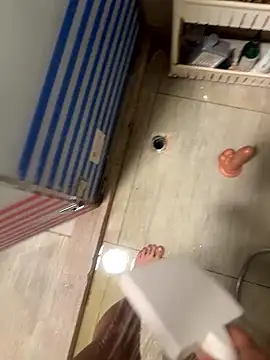 Snapshot of So8nan chatting on 01-09-26, 08:06 So8nan online show from 01-09-26, 08:06