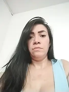 scarlet evanss online show from 10-15-25, 08:20