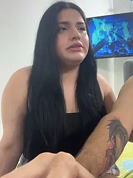 pareja curiosa19 online show from 10-11-25, 12:10