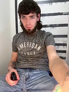 Snapshot of bwcizThrobbing chatting on 03-18-26, 05:16 bwcizThrobbing online show from 03-18-26, 05:16