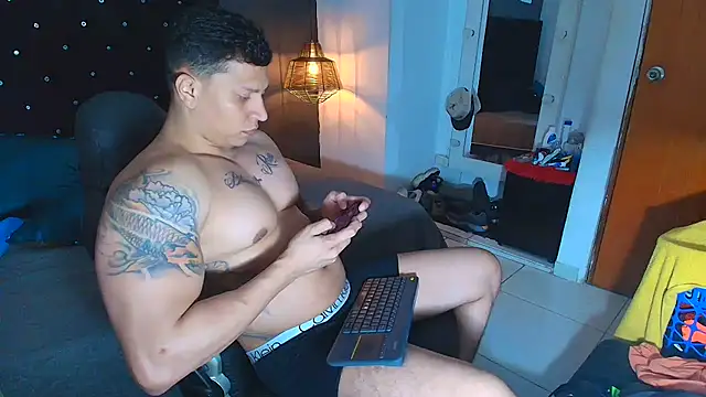 ethan dalton  online show from 12-01-25, 01:21