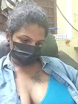 Snapshot of poojaa-rani chatting on 10-31-25, 05:14 poojaa-rani online show from 10-31-25, 05:14