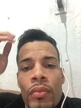 HenriquePhn online show from 06-25-26, 12:32