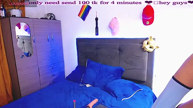 Snapshot of Kandy_Bellerose chatting on 11-13-25, 04:22 Kandy Bellerose online show from 11-13-25, 04:22