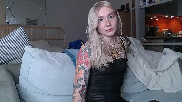 tattoobbgirl online show from 03-19-25, 05:28