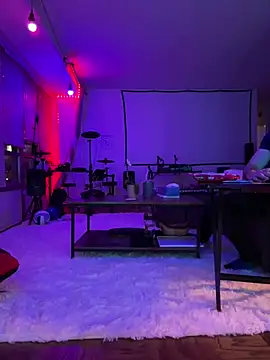 VicS119717 online show from 04-18-26, 04:27