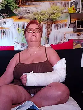 QueenPammy1 online show from 03-05-25, 07:05