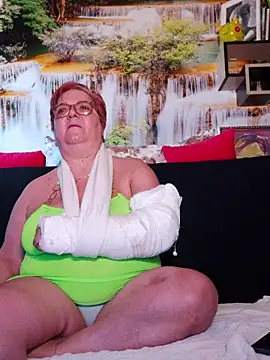 QueenPammy1 online show from 03-06-25, 07:03