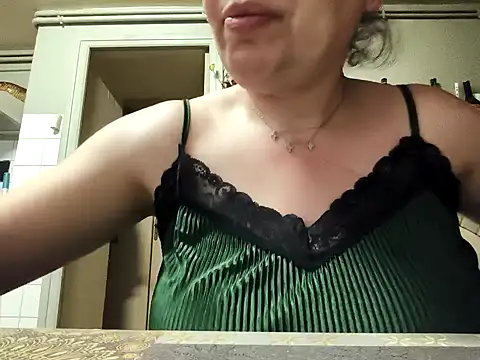 mimi19820 online show from 04-19-26, 01:32