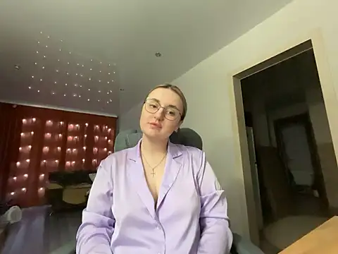 Snapshot of JudeValenti chatting on 03-21-25, 04:29 JudeValenti online show from 03-21-25, 04:29