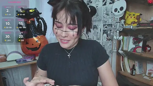 Snapshot of MitsuChan_ chatting on 10-27-25, 10:14 MitsuChan online show from 10-27-25, 10:14