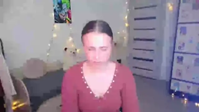 Snapshot of BarbiePieer chatting on 11-18-25, 04:39 BarbiePieer online show from 11-18-25, 04:39