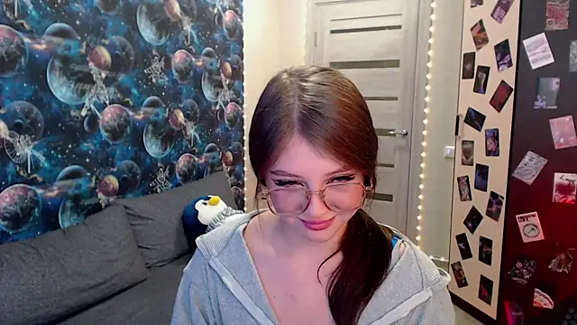 GinnyBlacky online show from 10-08-25, 04:15