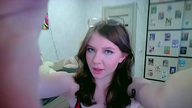 GinnyBlacky online show from 10-20-25, 09:04