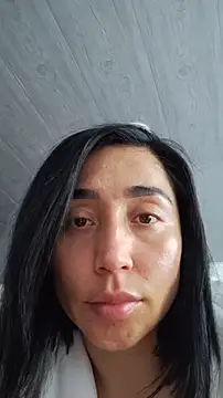 Snapshot of Elowyn chatting on 01-11-26, 08:03 Elowyn online show from 01-11-26, 08:03