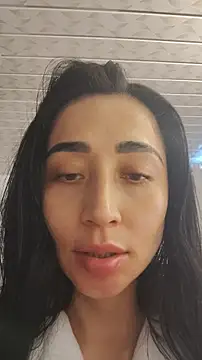 Snapshot of Elowyn chatting on 03-14-26, 05:29 Elowyn online show from 03-14-26, 05:29