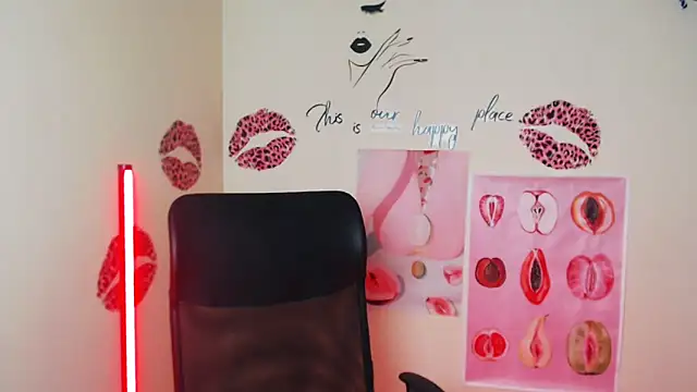 VanessaRey  online show from 04-19-26, 04:17