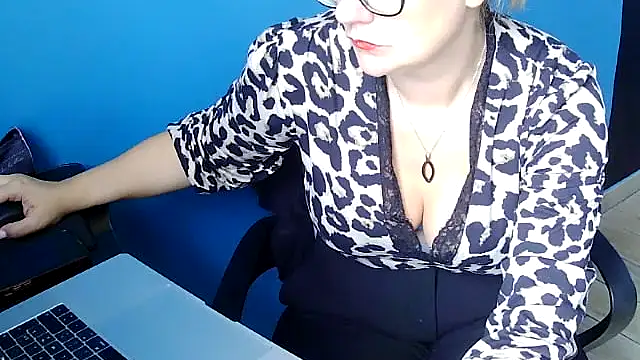 lady gloria69 online show from 10-04-25, 11:30