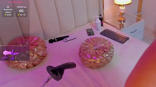 AriaJonnes  online show from 10-25-25, 02:13