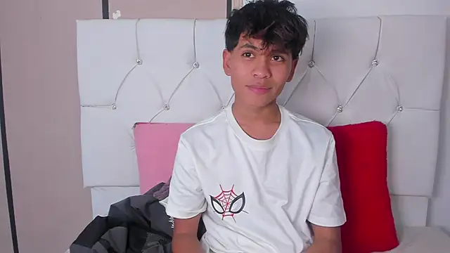 Ethan Westt online show from 04-10-26, 08:46