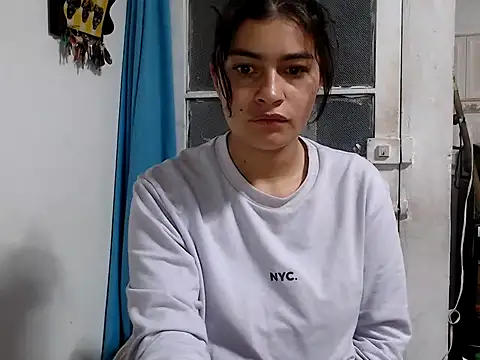 AlanaHotxx online show from 10-17-25, 07:11