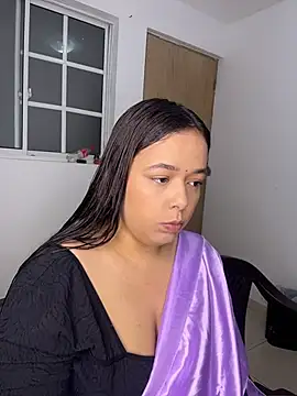 Deepika padukoneNisha online show from 10-21-25, 02:07