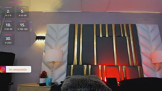 SaraJonness online show from 09-30-25, 12:54