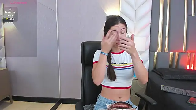 SaraJonness online show from 10-07-25, 12:13