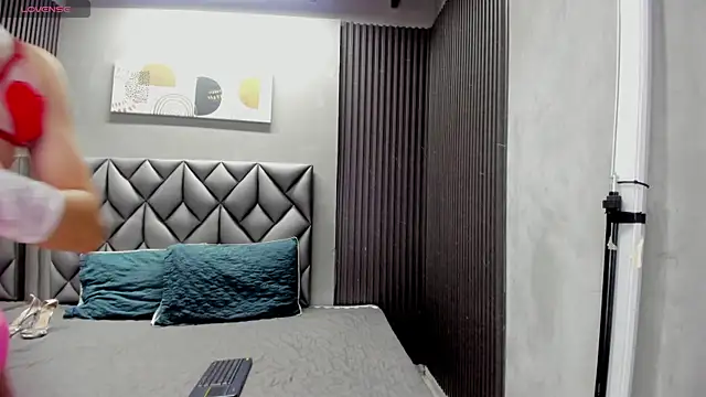 Andrew Taylor09 online show from 11-26-25, 04:24