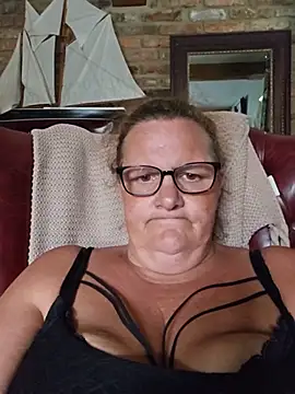MissQueenBeex online show from 07-06-26, 04:31