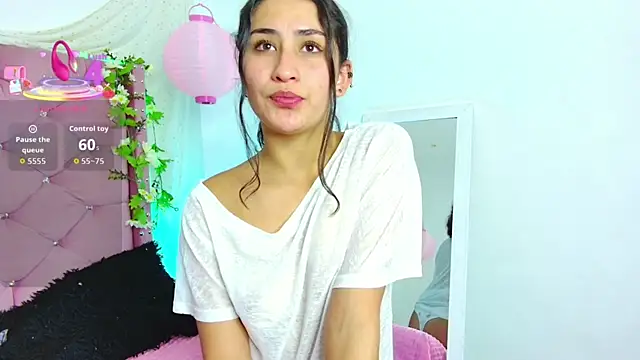 Snapshot of kity_x chatting on 12-04-25, 07:00 kity x online show from 12-04-25, 07:00