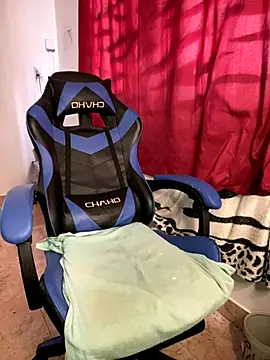 taimara 1 online show from 11-21-25, 04:38