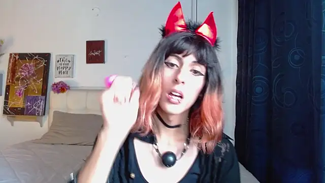 goth minerva online show from 03-19-25, 04:55