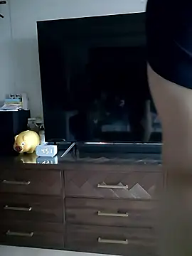 Snapshot of woonee827372 chatting on 11-08-25, 07:52 woonee827372 online show from 11-08-25, 07:52