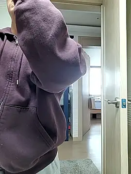 Snapshot of woonee827372 chatting on 11-20-25, 03:07 woonee827372 online show from 11-20-25, 03:07