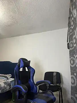 Snapshot of LucasJewely chatting on 01-18-26, 01:20 LucasJewely online show from 01-18-26, 01:20