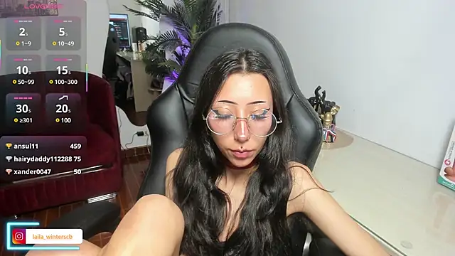 Snapshot of Laila_Angels chatting on 03-20-25, 08:20 Laila Angels online show from 03-20-25, 08:20