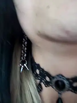 KARINNA  RAVEN online show from 04-18-26, 01:09