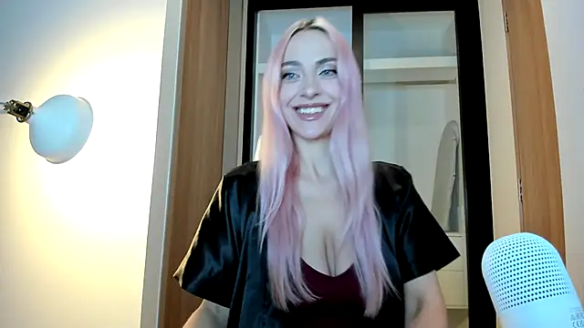 Snapshot of _Miss_Valentina_ chatting on 11-23-25, 12:16 Miss Valentina online show from 11-23-25, 12:16