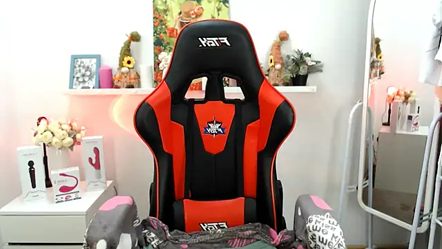 Lucky Lana online show from 04-17-26, 02:25