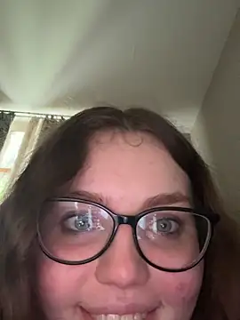 LuxSopphia online show from 05-18-26, 11:16