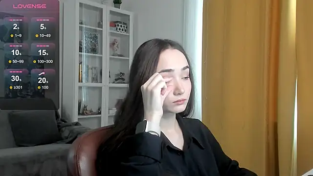 Snapshot of Lillllos chatting on 11-24-25, 04:34 Lillllos online show from 11-24-25, 04:34