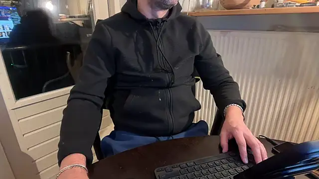 MaxiDimi online show from 10-29-25, 10:11