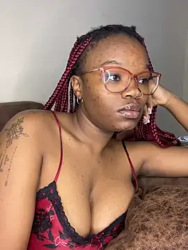 YummyMelanin117 online show from 05-12-26, 07:55