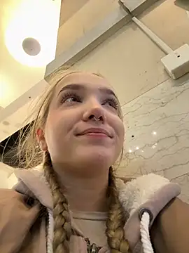 bambi lu online show from 11-08-25, 06:07