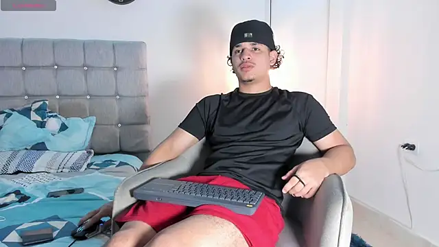 Snapshot of samxx_muscle chatting on 09-27-25, 01:49 samxx muscle online show from 09-27-25, 01:49