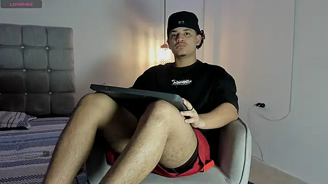 Snapshot of samxx_muscle chatting on 10-01-25, 02:56 samxx muscle online show from 10-01-25, 02:56